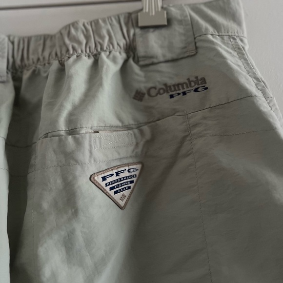 SOLD DO NOT BUY Men’s Columbia Cargo Shorts Bundle Khaki 36W 10L Dark Gray L 12L - Picture 5 of 9